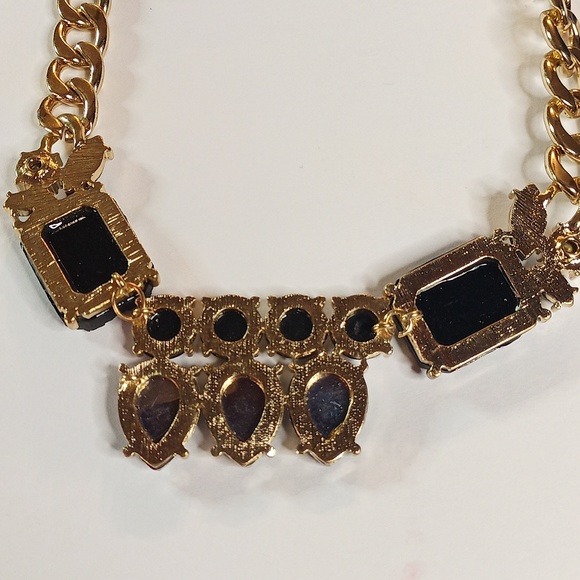 Statement necklace bib style - Picture 5 of 7